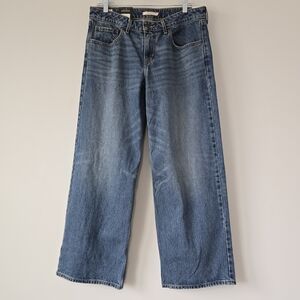 NWT Levi's Low Loose Straight Jeans Womens 30 Medium Wash